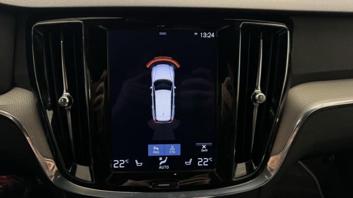 Volvo V60 V60 B4 R-DESIGN AUT REZERVACE