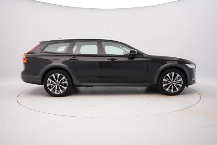 Volvo V90 CC B4 AWD PLUS AUT REZERVACE