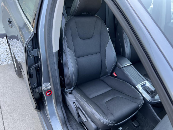 Volvo XC60 D4 AWD MOMENTUM Aut 2.4 d Momentum
