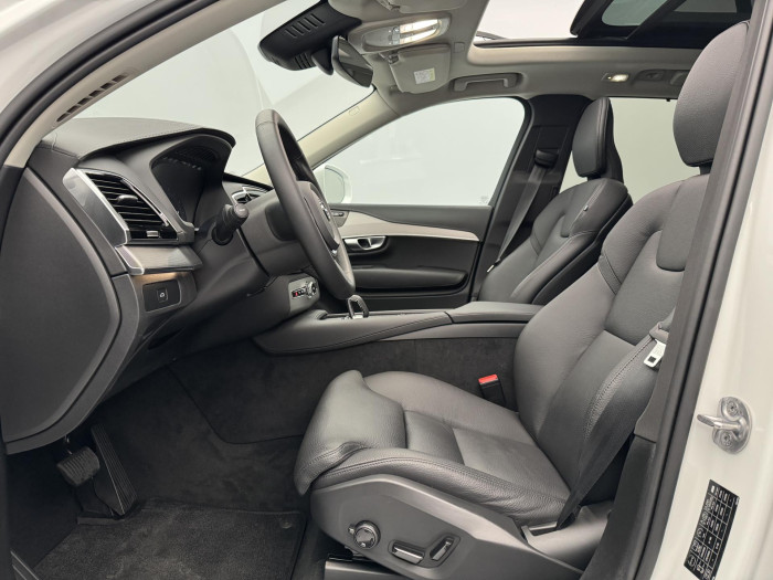 Volvo XC90 B5 AWD PLUS BRIGHT REZERVACE