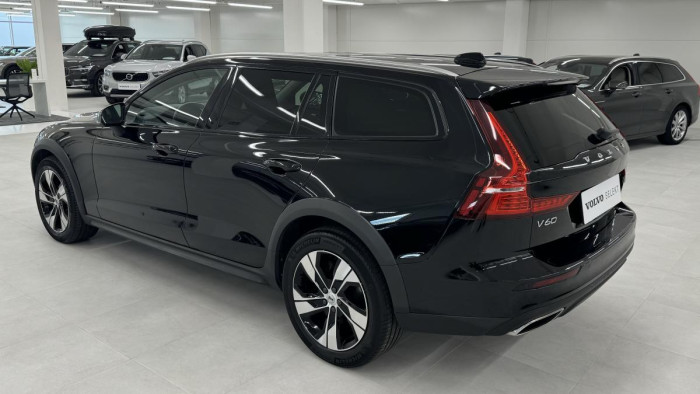 Volvo V60 CROSS COUNTRY D4 AWD REZERVACE 2.0 d