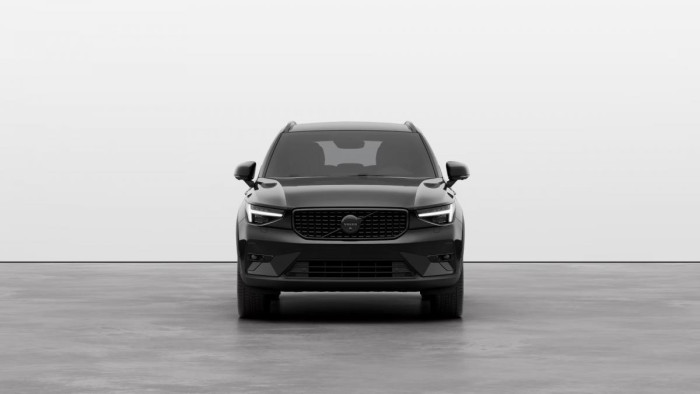 Volvo XC40 B3 AUT PLUS BLACK EDITION