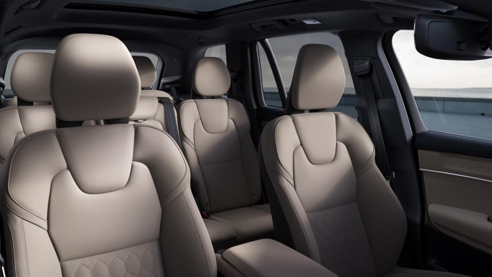 Volvo XC90 T8 AWD RECHARGE PLUS DARK AUT