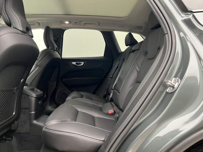 Volvo XC60 T6 AWD RECHARGE DARK ULTRA AUT