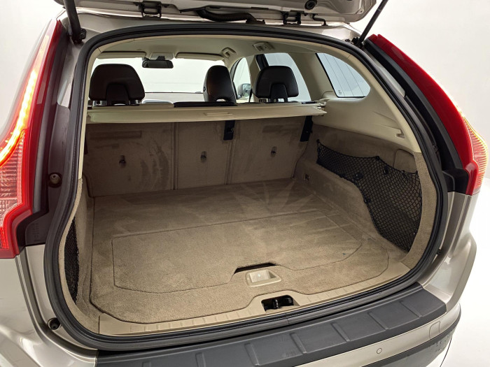 Volvo XC60 D5 AWD SUMMUM AUT CZ 2.4 d Summum