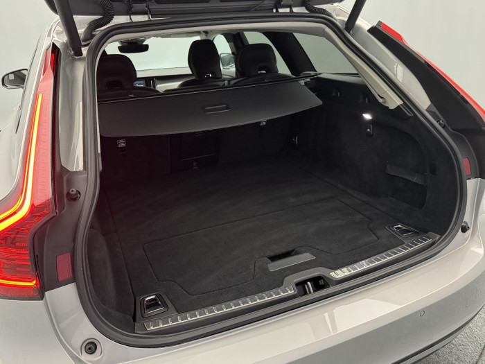 Volvo V90 B5 AWD PLUS DARK AUT