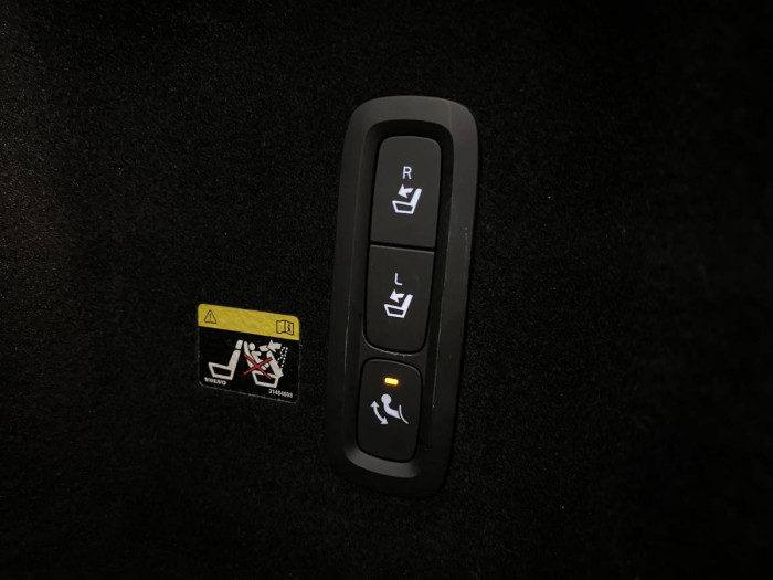 Volvo V60 D3 MOMENTUM AUT REZERVACE 2.0 d Momentum