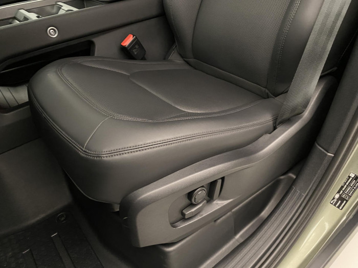 Land Rover Defender D250 X-DYNAMIC SE REZERVACE 3.0 d Dynamic SE