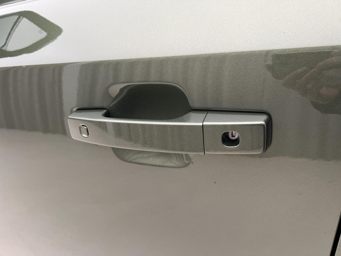 Land Rover Defender 110 D250 X-DYNAMIC SE AWD Aut 3.0 d Dynamic SE