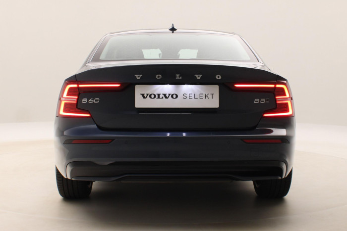 Volvo S60 B5 AWD ULTIMATE DARK AUT 1.maj
