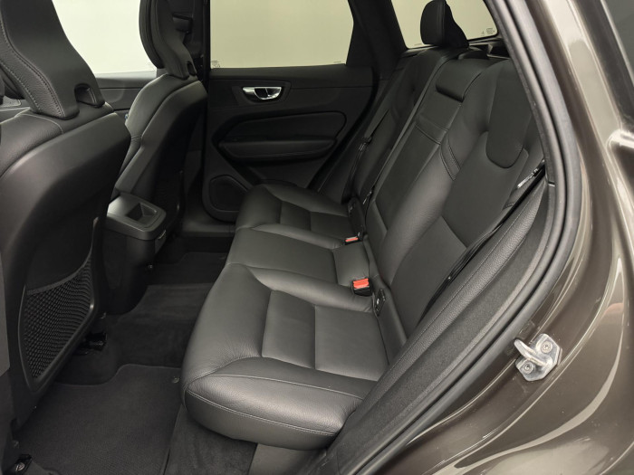 Volvo XC60 B4 AWD INSCRIPTION AUT