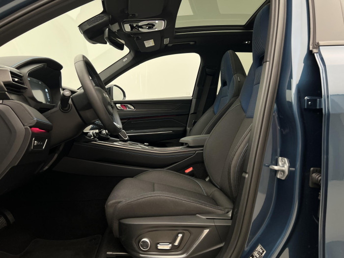 Lynk & Co 01 PHEV DCT AUT 1.maj.