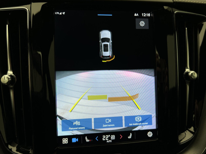 Volvo XC60 B5 AWD R-DESIGN AUT