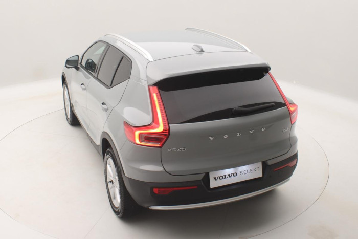 Volvo XC40 B4 PLUS AUT CZ 1.maj. 2.0 Plus