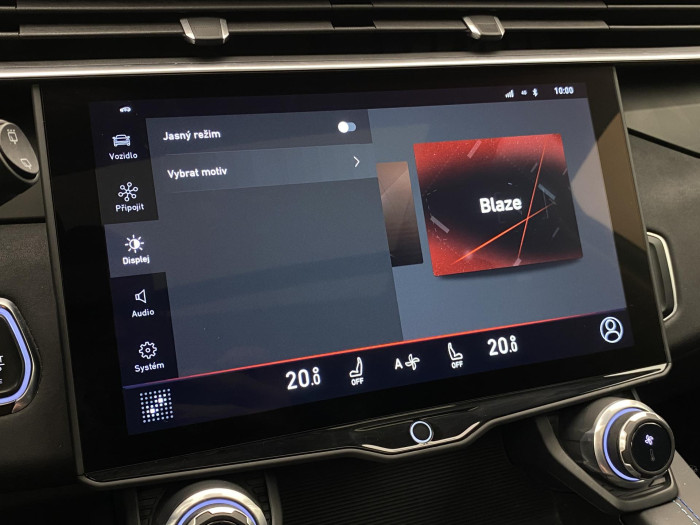 Lynk & Co 01 MORE PHEV