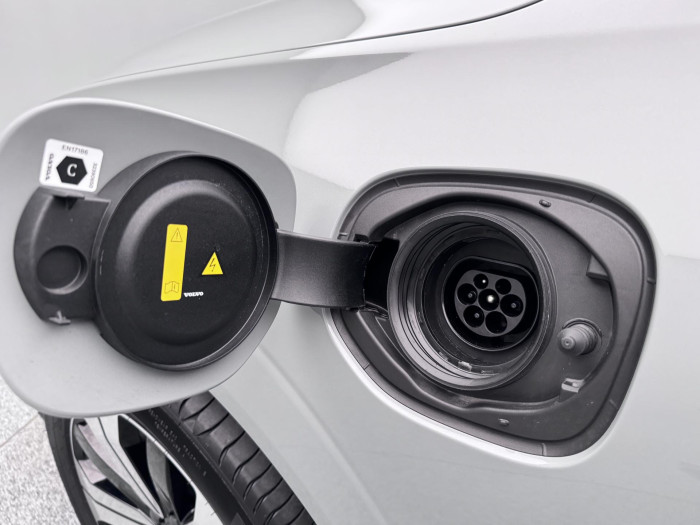 Volvo XC60 T6 AWD RECHARGE PLUS DARK AUT