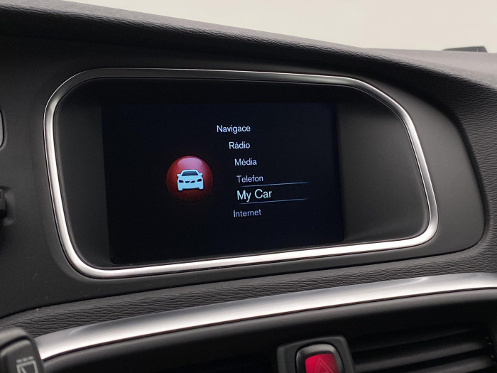 Volvo V40 D3 MOMENTUM 2.0 d Momentum