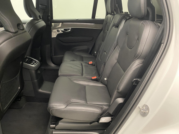 Volvo XC90 T8 AWD RECHARGE DARK REZERVACE