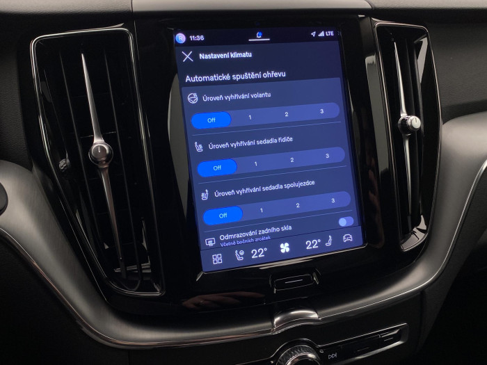 Volvo XC60 B4 AWD CORE AUT CZ