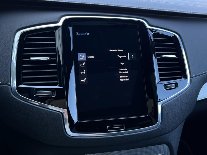 Volvo XC90 T8 AWD R-DESIGN 7MÍSTNÁ Aut