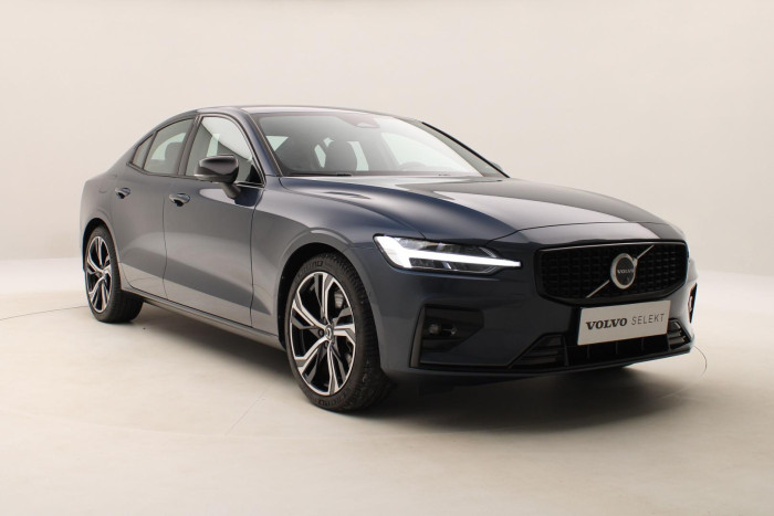 Volvo S60 B5 AWD ULTIMATE DARK REZERVACE