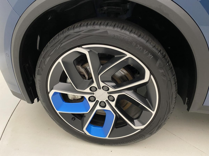 Lynk & Co 01 PHEV DCT AUT REZERVACE