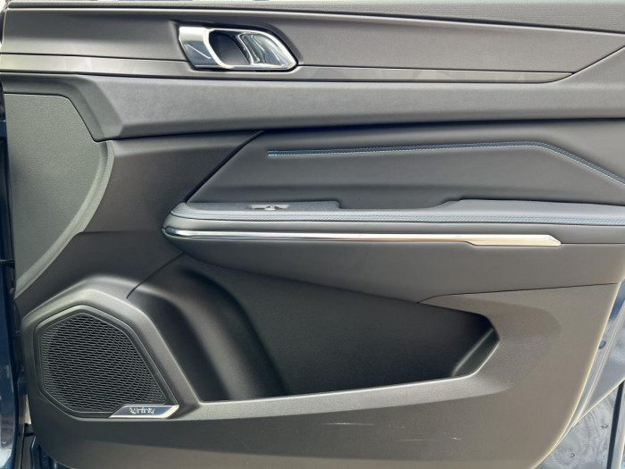 Lynk & Co 01 PHEV DCT Aut 1.maj.