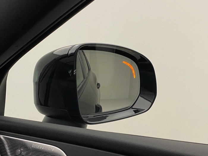 Volvo XC60 B5 AWD ULTIMATE BLACK EDITION 2.0 Edition