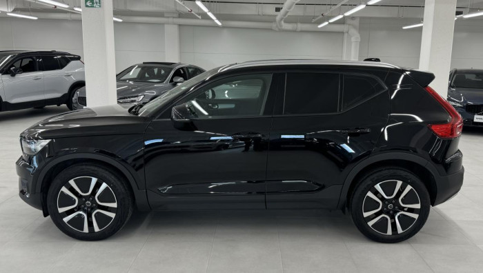 Volvo XC40 D3 MOMENTUM ADVANCED REZERVACE 2.0 d Momentum