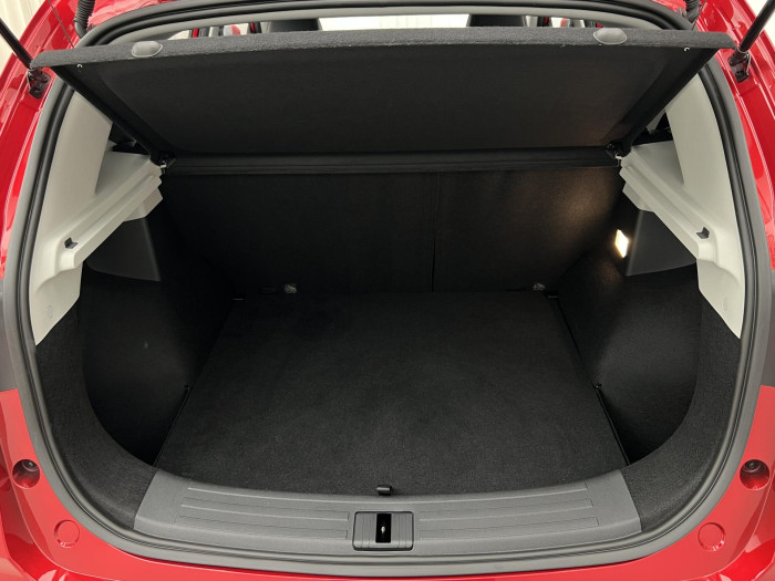 MG ZS 1.0T EXCLUSIVE AUT CZ 1.maj. 1.0 Exclusive