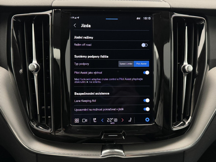 Volvo XC60 B4 AWD PLUS DARK AUT