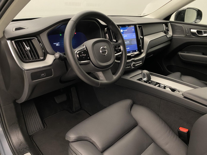 Volvo XC60 B4 AWD DARK PLUS AUT