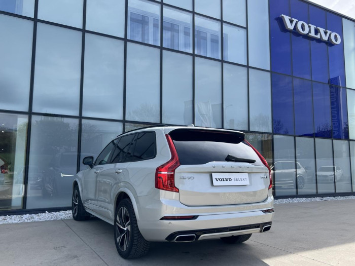 Volvo XC90 B5 AWD R-DESIGN 7MÍSTNÁ Aut