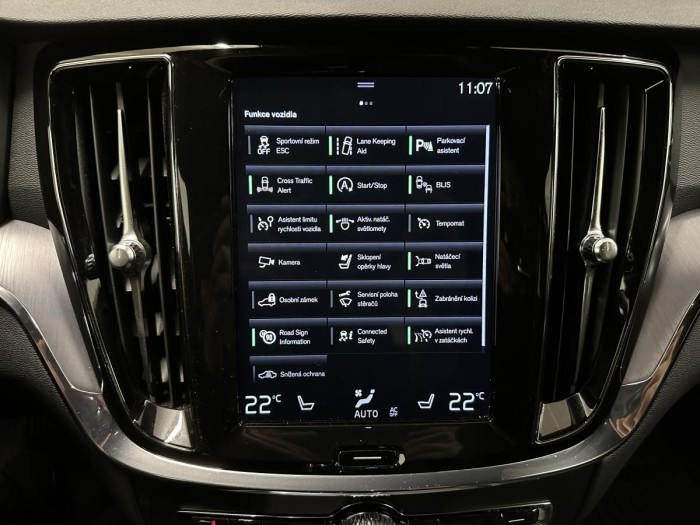 Volvo V60 T5 MOMENTUM POLESTAR REZERVACE 2.0 Momentum