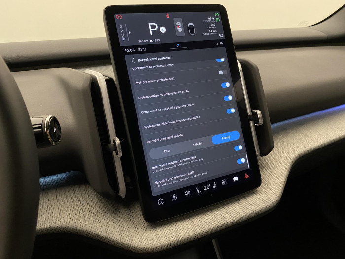 Volvo EX30 PURE ELECTRIC PLUS RWD