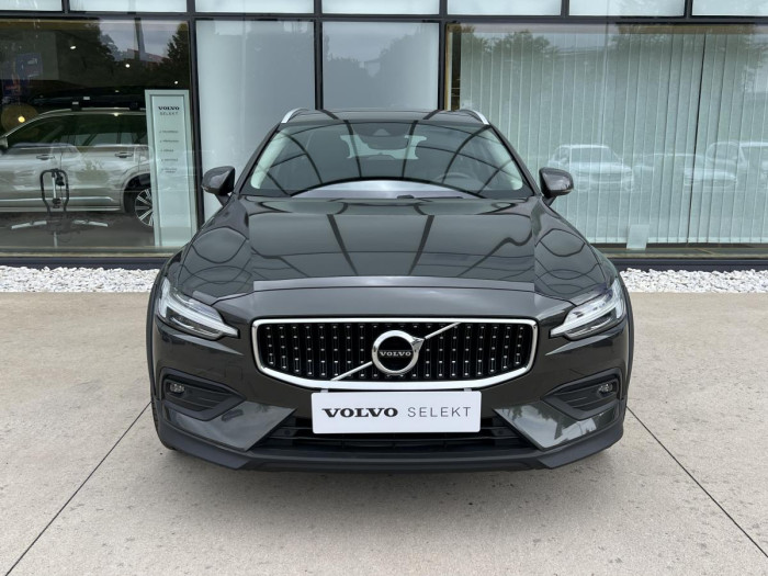 Volvo V60 CROSS COUNTRY B4 AWD Aut 1.maj