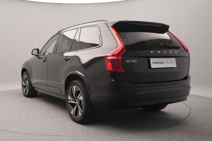 Volvo XC90 B5 AWD R-DESIGN REZERVACE