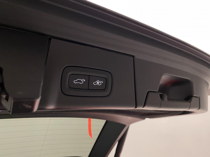 Volvo V90 CC B6 AWD ADVANCED REZERVACE 2.0 CC CC