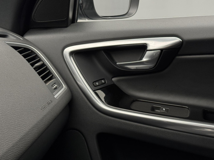 Volvo XC60 D4 AWD MOMENTUM AUT 2.4 d Momentum