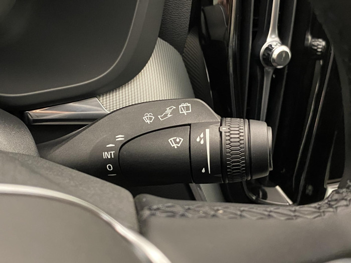 Volvo XC60 B5 AWD DARK PLUS REZERVACE