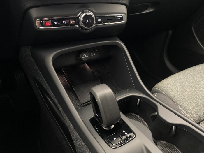 Volvo XC40 B4 CORE AUT CZ 1.maj