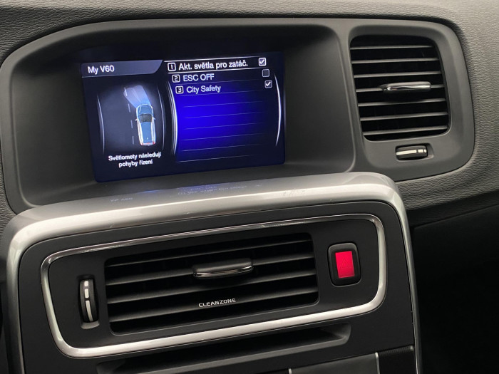 Volvo V60 T5 R-DESIGN AUT CZ