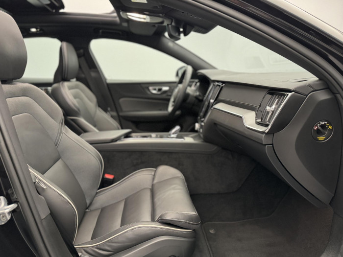 Volvo S60 B5 AWD ULTIMATE DARK AUT