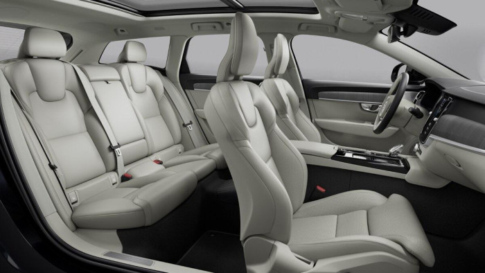 Volvo V90 T8 AWD Plug-in DARK ULTRA