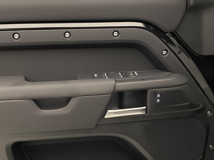 Land Rover Defender 110 D200 S AWD AUT 3.0 d