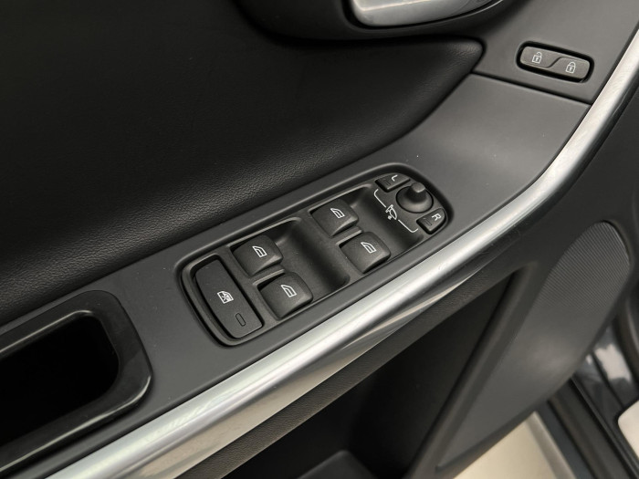 Volvo XC60 D4 AWD MOMENTUM AUT 2.4 d Momentum