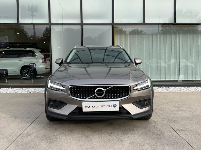 Volvo V60 CROSS COUNTRY B4 AWD Aut 1.maj