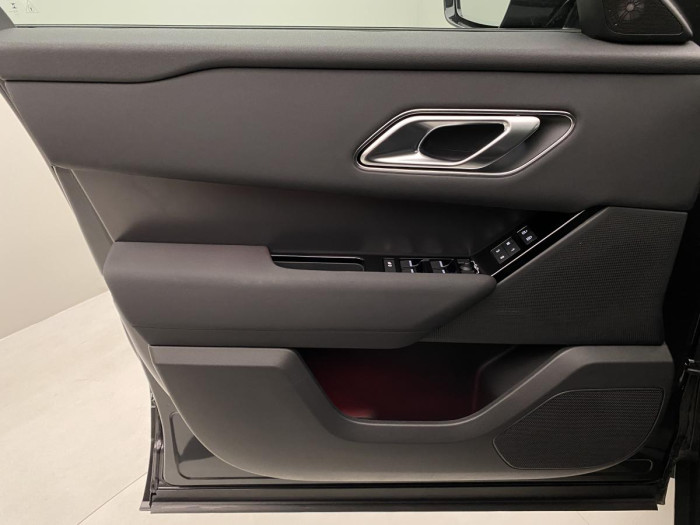 Land Rover Range Rover Velar REZERVACE!