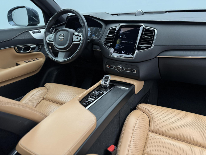 Volvo XC90 B5 AWD INSCRIPTION CZ 1.maj 7M
