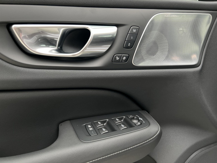 Volvo V60 B4 DARK PLUS AUT